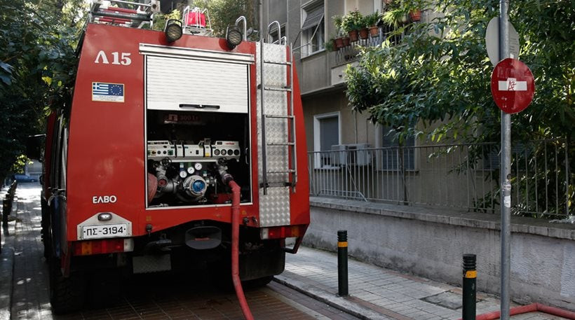 Τραγωδία στη Νέα Σμύρνη: Νεκροί πατέρας και τα δύο του παιδιά μετά από φωτιά σε διαμέρισμα